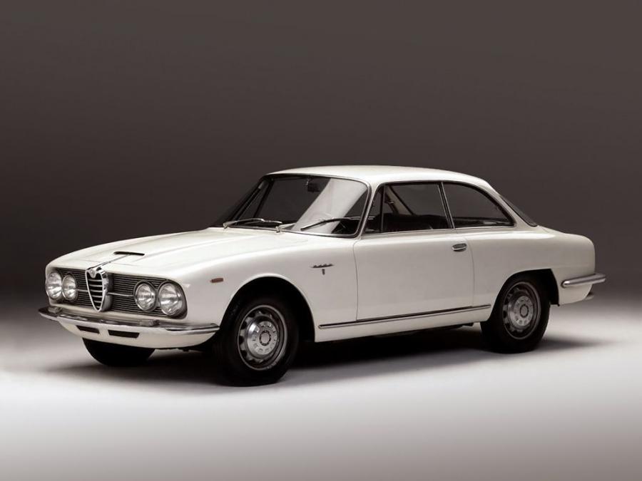  Alfa Romeo 2600 Sprint (106) 1962 года  (фото 15 из 18)